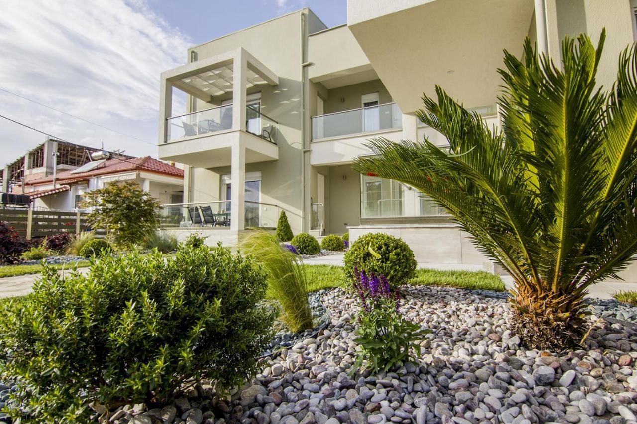 Armonia Resort Ofrinion Bagian luar foto