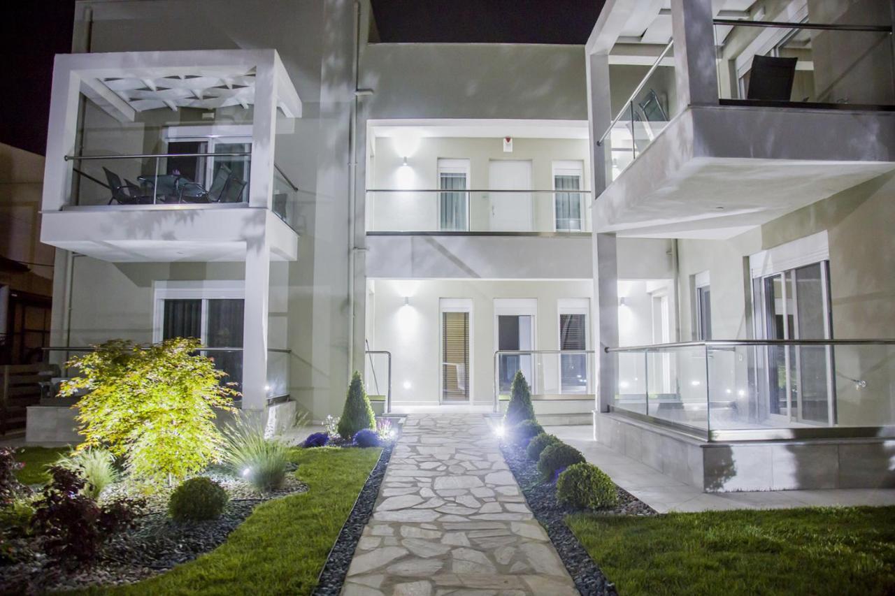 Armonia Resort Ofrinion Bagian luar foto