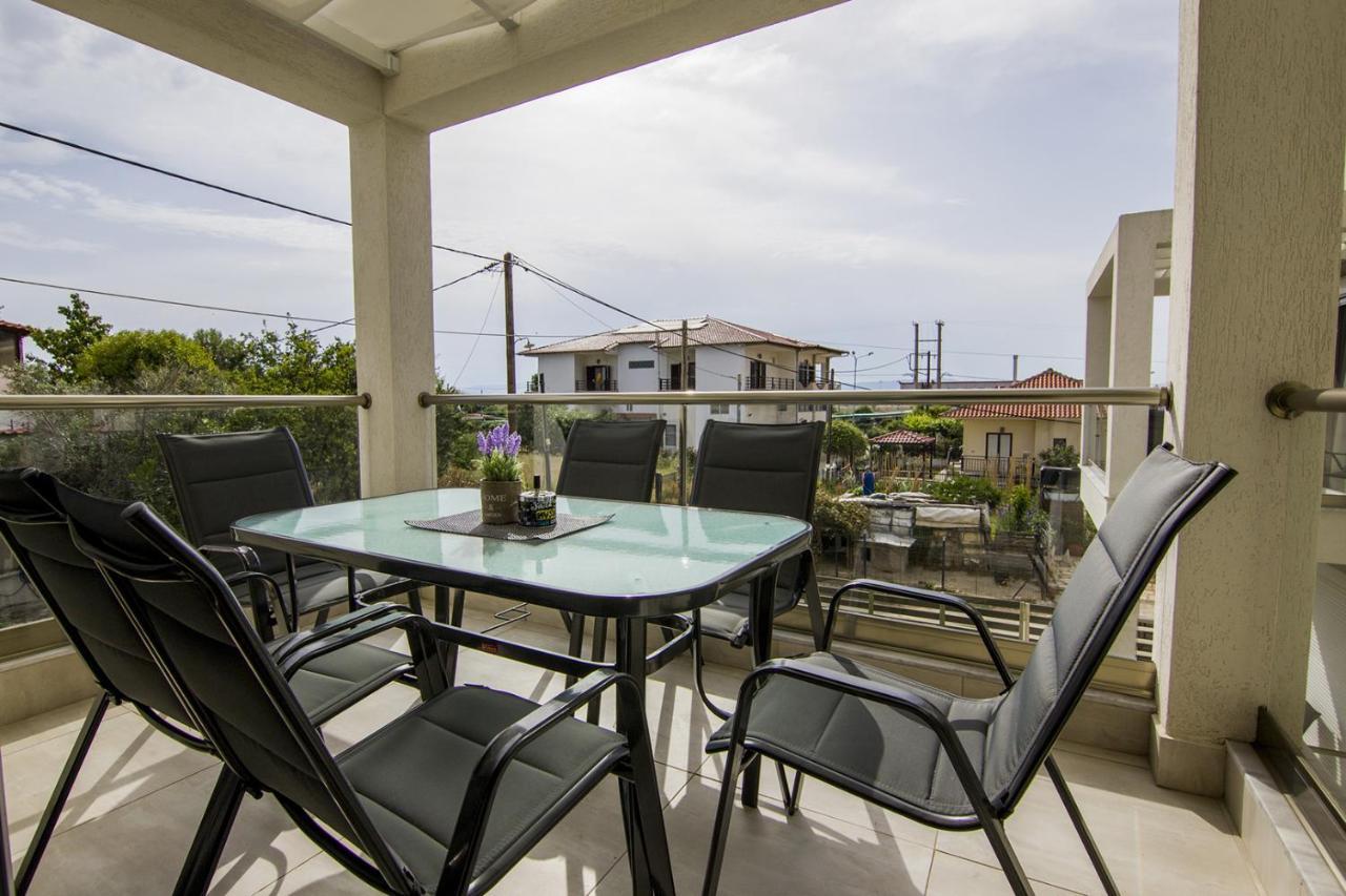 Armonia Resort Ofrinion Bagian luar foto