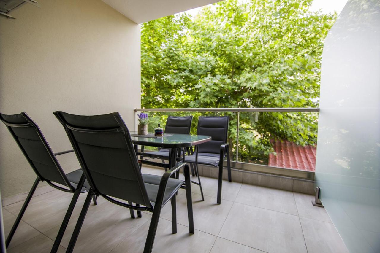 Armonia Resort Ofrinion Bagian luar foto