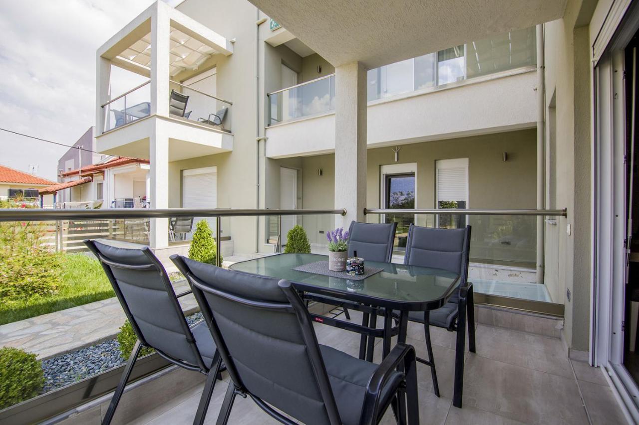 Armonia Resort Ofrinion Bagian luar foto